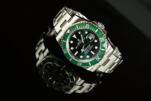Men's Rolex Submariner "Hulk" in stainless steel with a matching green dial & bezel.