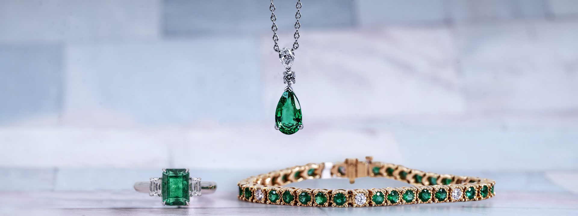 Emerald Jewelry Banner