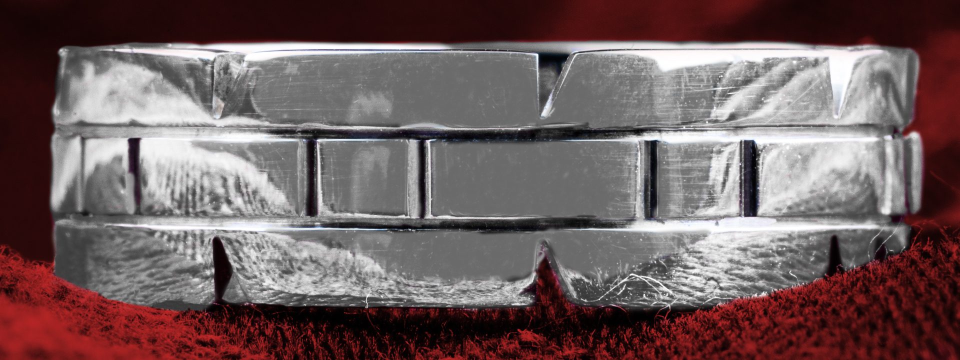 99904976_1920x720 Cartier Ring